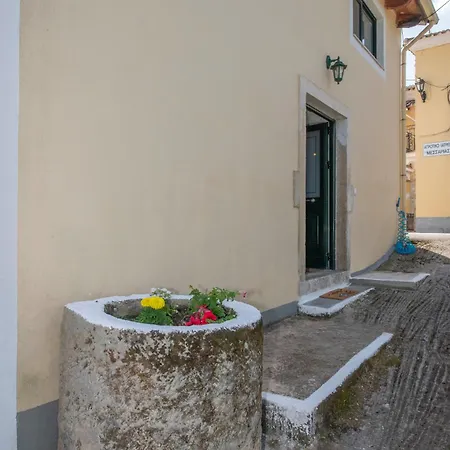 펜션 Liopetra At Messaria Corfu! Mesaria (Corfu)