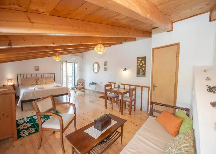 Liopetra At Messaria Corfu! Ferienhaus *