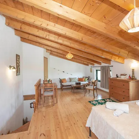 Vakantiehuis Liopetra At Messaria Corfu!