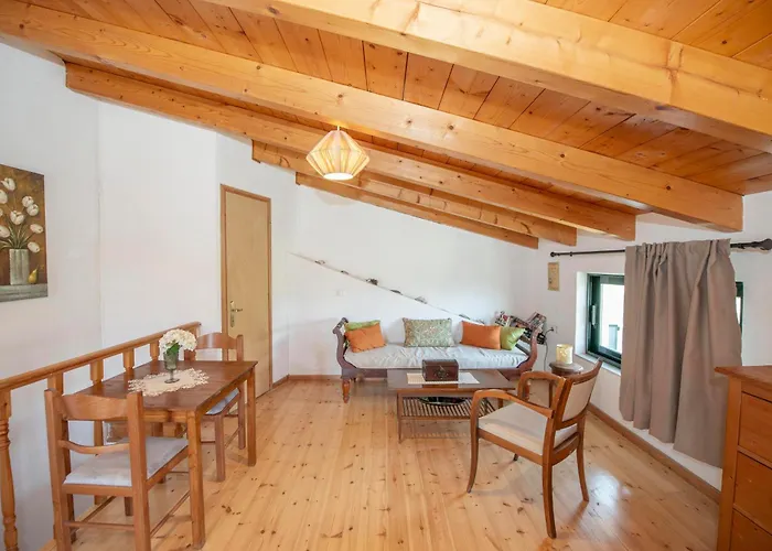 Liopetra At Messaria Corfu! Vakantiehuis *